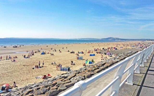 Beach Break Aberavon Holiday Home by the Sea