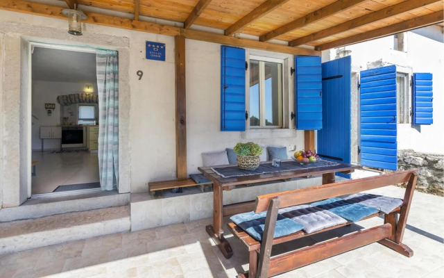 Stunning Home in Labin With 4 Bedrooms and Wifi