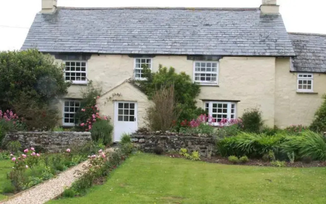 Higher Tresmorn Farm
