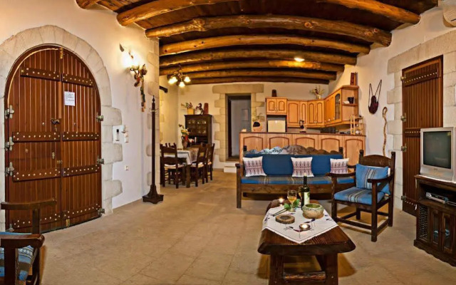 Villa Aloni-traditional Stone Villa With Nice View,pool and Garden