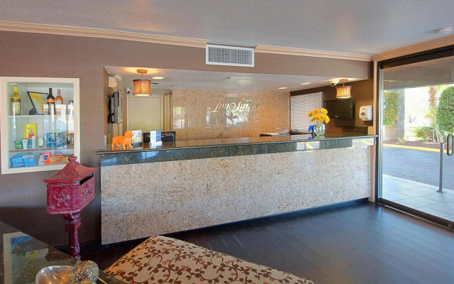 SureStay InnSuites Phoenix Hotel & Suites by Best Western