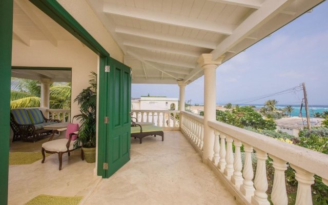 Beautiful Four-bedroom Villa With Breathtaking sea Views