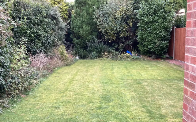 Spacious Detached Bungalow With Ample Parking