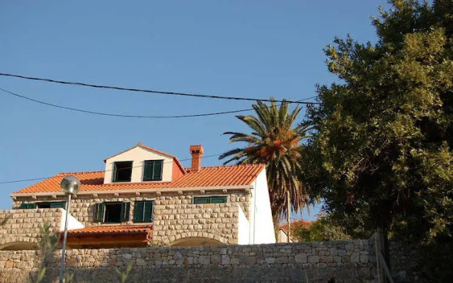 Stone House Kalamota