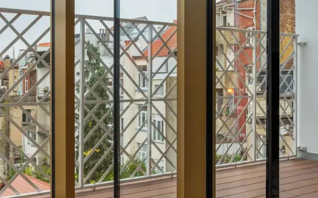 New Apartment Center of Trendy St Gille