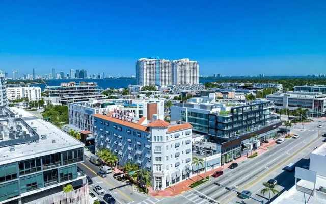 Global Luxury Suites at The Variety