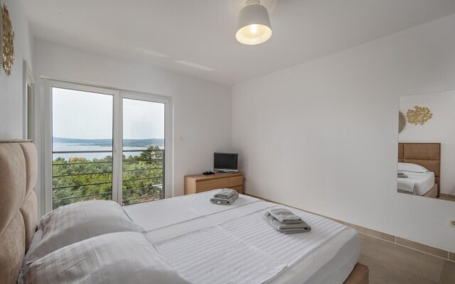 Nice Home in Crikvenica With Sauna, Wifi and 5 Bedrooms