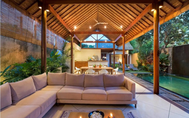 Villa Lumut