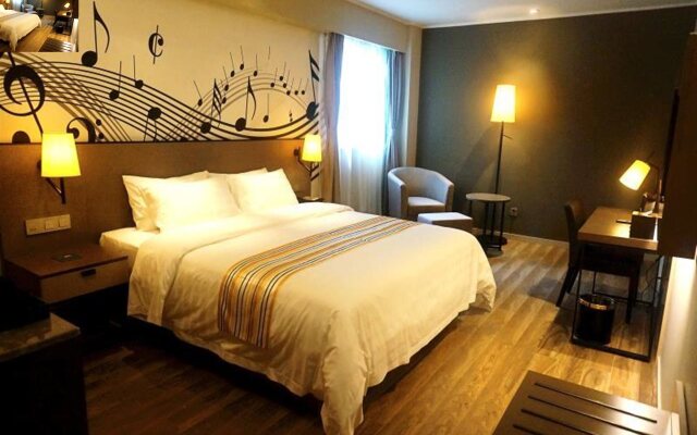 Home Inn Plus Guilin Railway Station