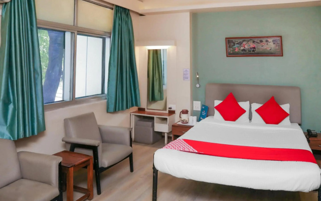 Collection O 80421 Hotel Pearl