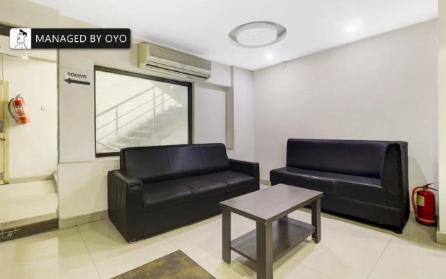 Super Oyo Townhouse Oak Hotel N7 Elite