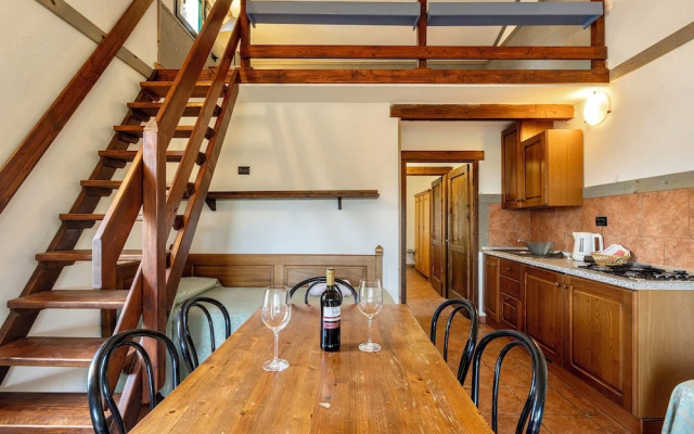 Residence con piscina a Guardistallo