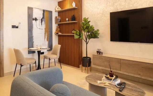 Belfast studio-Blue Waters Property.