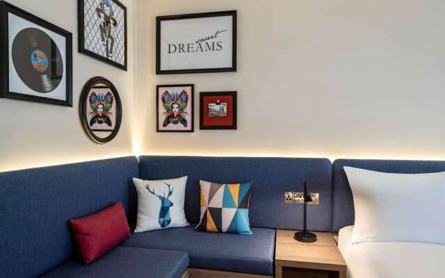 Hampton by Hilton Bath City