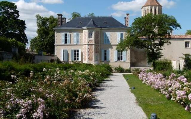 Chambres d'hôtes H De Surgeres