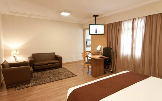 Summit Hotel Monaco