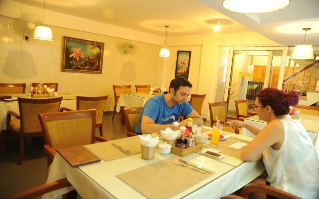 Golden Sunshine Villa Hotel and Travel