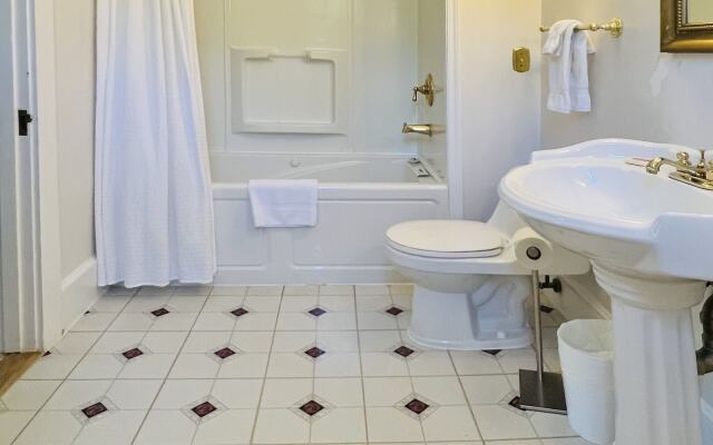 Gateways Inn & Restaurant