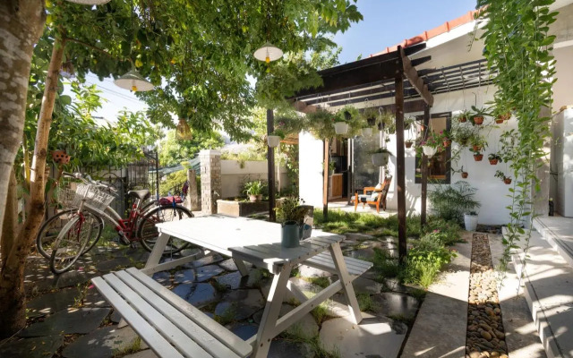 Mimi House