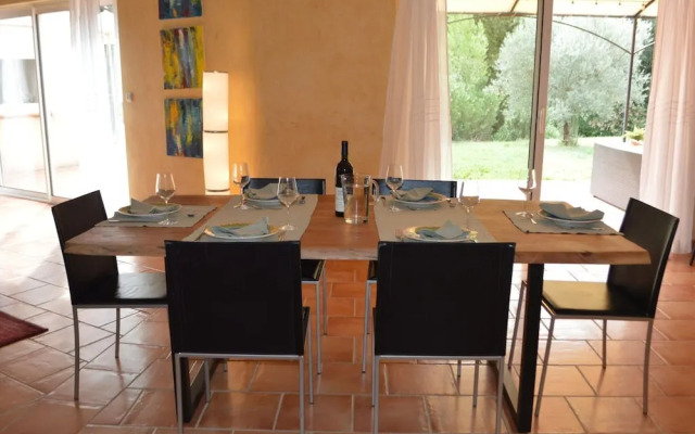 House in Montfort-sur-argens With Garden