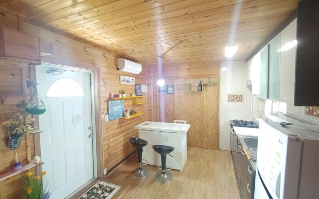Salmon Village Pension