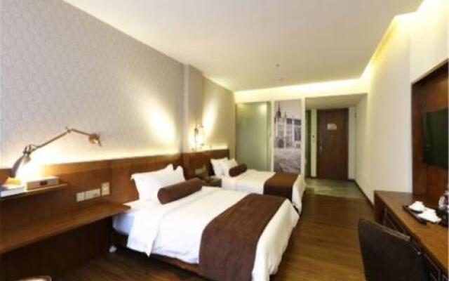 Wanfei Hotel (Longjiang Convention and Exhibition Center, Shunde, Foshan)