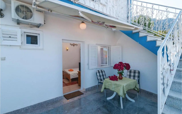 Apartment Omis Put Borka V