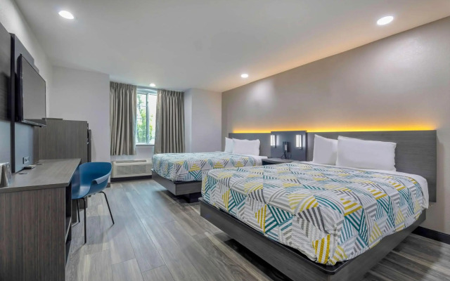 Microtel Inn & Suites by Wyndham Fort Worth South