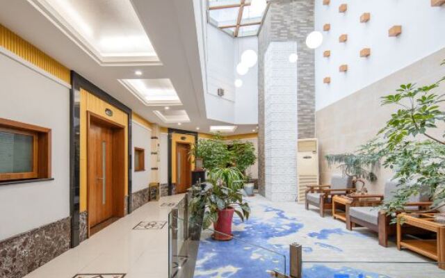 Qiongdu Hotel