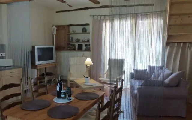 Château de Vèzes, Gîtes Source de Vie