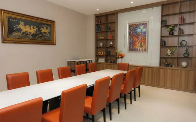 Lanura Saigon Boutique Hotel