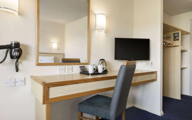 Days Inn by Wyndham Sutton Scotney North