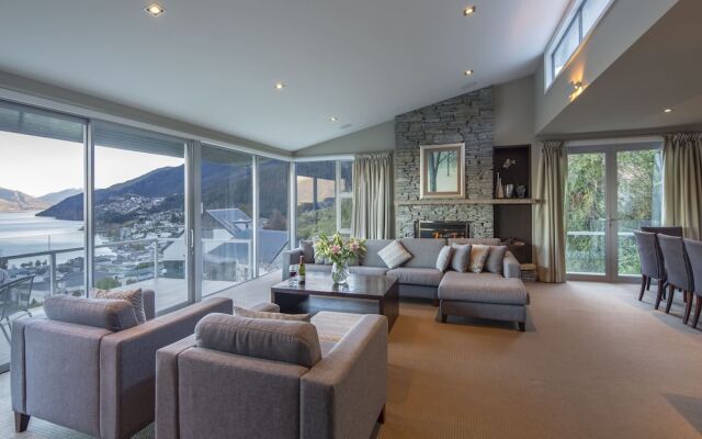 13 Poole Lane by Staysouth