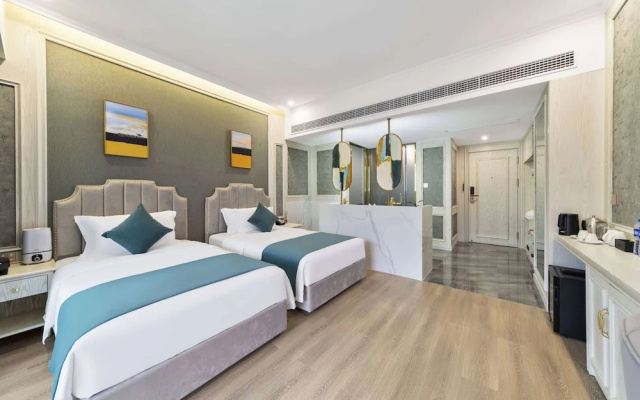 Howard Johnson by Wyndham Lake Serenity Hot Springs Xichang