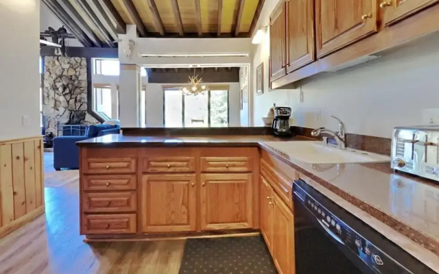 Remodeled Spacious Condo - Next to Car Charging, Hot Tubs, Village Gondola by RedAwning