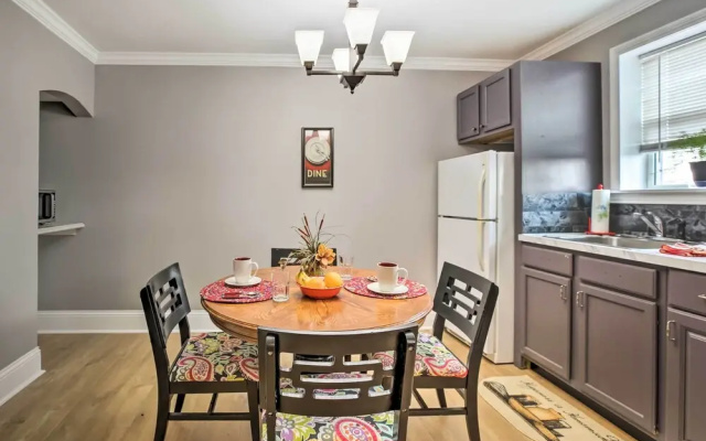 Modern Studio Apartment in Central Williamstown!