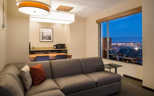 Hyatt Place Portland Downtown - Old Port Square