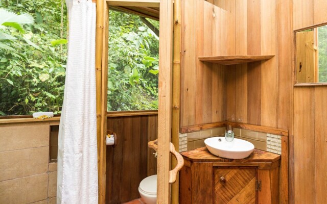 Finca Bellavista Treehouse Community