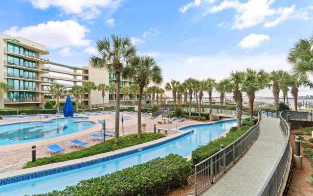 Phoenix On The Bay 1108