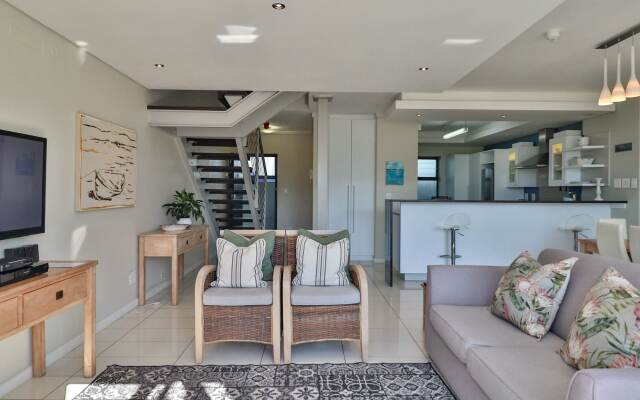 Whale Coast All-Suite-Hotel