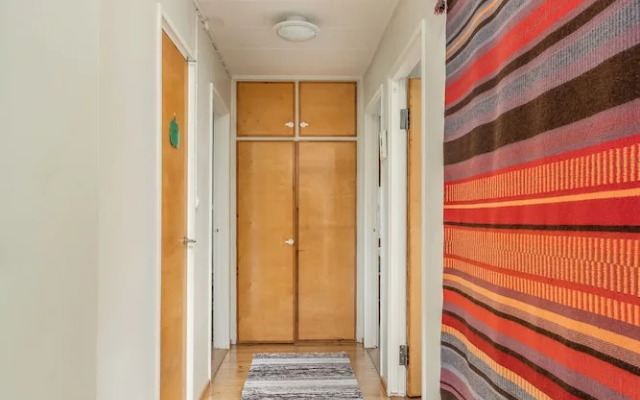 Spacious 3BR House - River View & Sauna