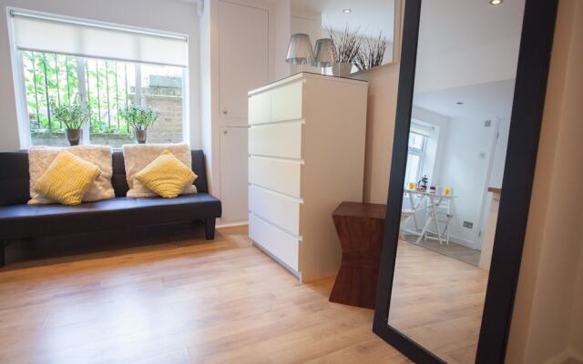 Wonderful studio in Barnsbury Village