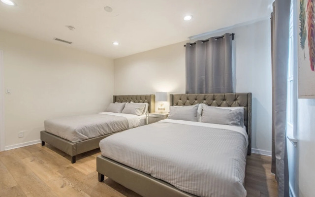 Luxurious Studio City Home