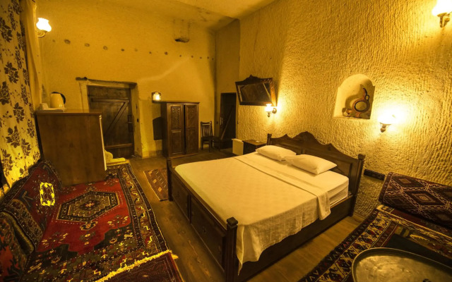 Vineyard Cave Hotel