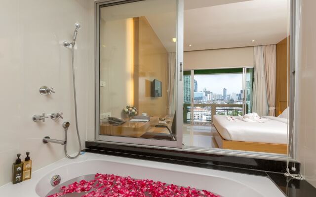 At115 by Rompo Mansion