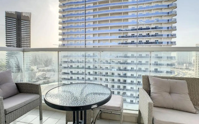 Key View - Red Residence