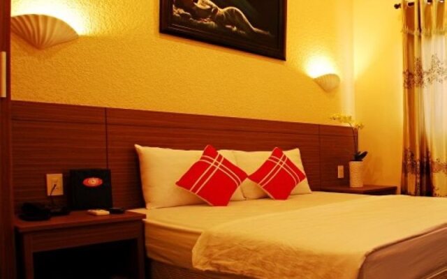 Nhat Quynh 1 Hotel