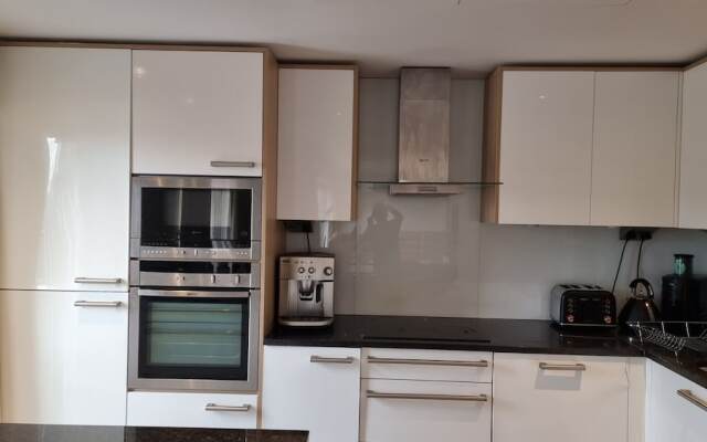 Beautiful and Modern Apartment in North London