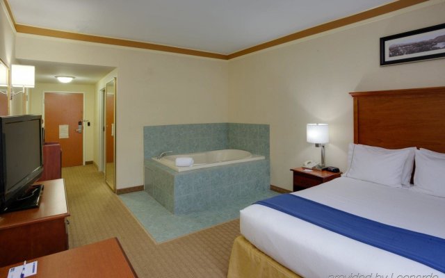 Holiday Inn Express Hotel & Suites Brattleboro, an IHG Hotel