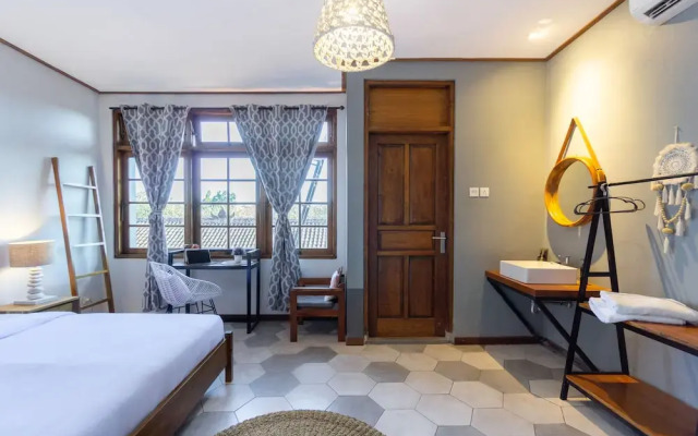 Interconnection Hostel